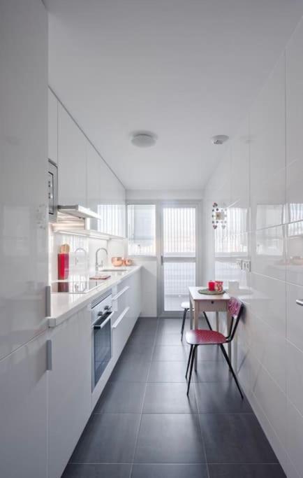 Appartement Two Bedrooms Next To The Beach&miramar Shopping Center-swimming Pool-parking
