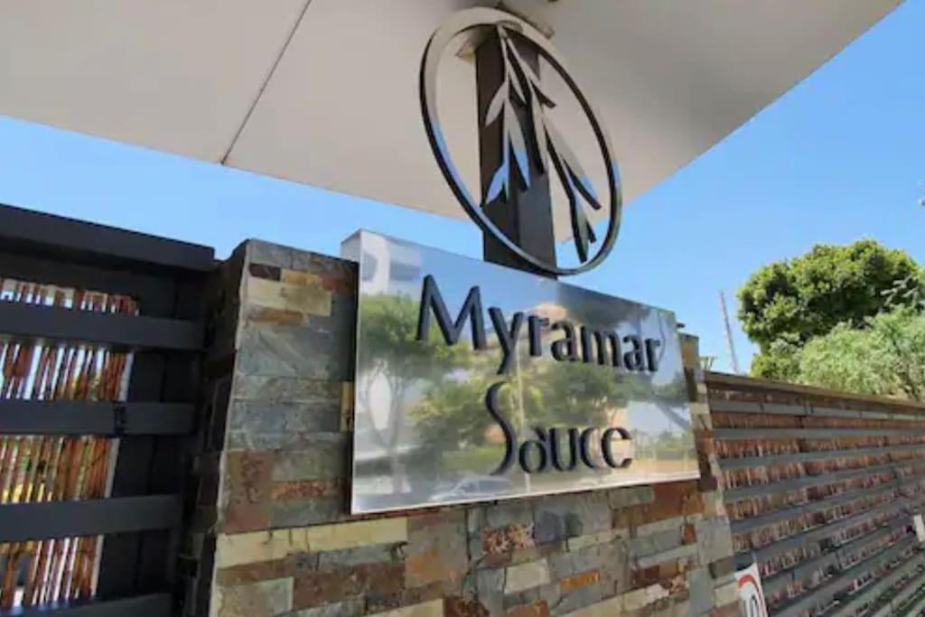 Two Bedrooms Next To The Beach&miramar Shopping Center-swimming Pool-parking Appartement